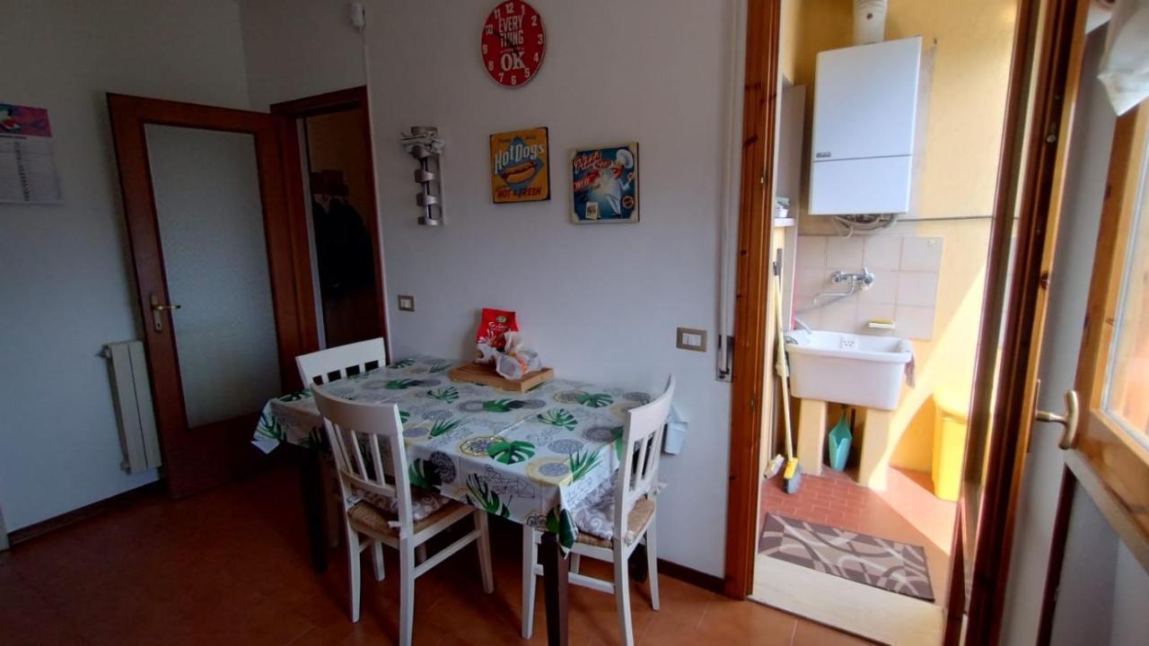Апартаменты La Casa Dei Viaggiatori - Viareggio - Posto Auto Gratuito Экстерьер фото